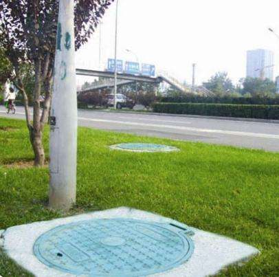 绿化带窨井盖